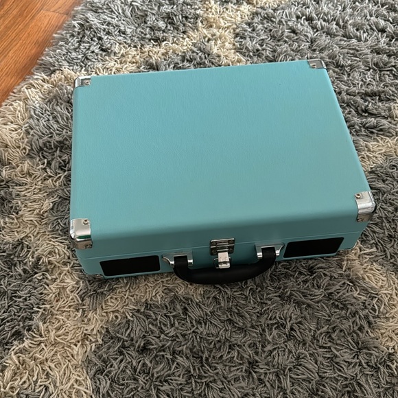 Victrola Record Player - Picture 3 of 3